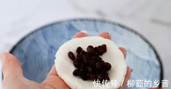 自从学会红豆饼这做法，我家连吃5天了，酥的掉渣孩子抢着吃！