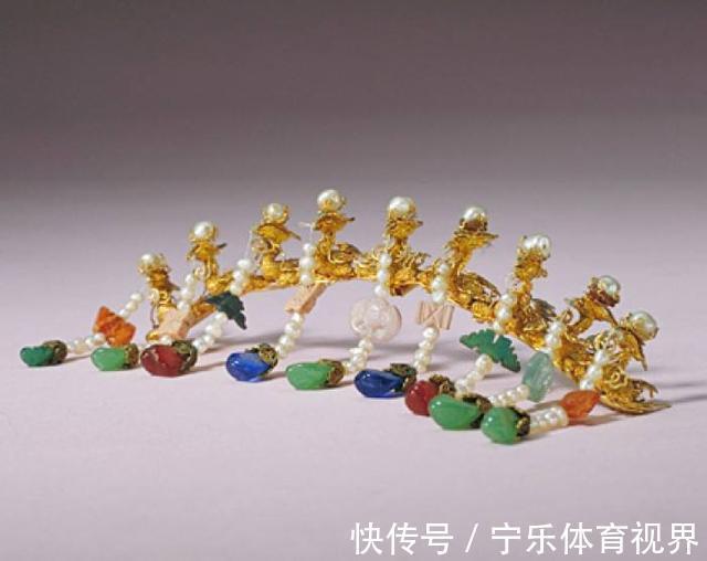 红楼梦!《红楼梦》贾宝玉的发型究竟有多难搞?为何连87版也未还原原著?