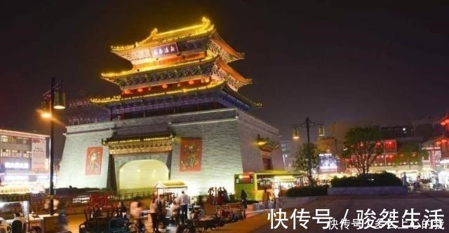 乌衣巷|一首诗千古名篇,感受世事变迁兴亡交替,一起欣赏刘禹锡的《乌衣巷》!