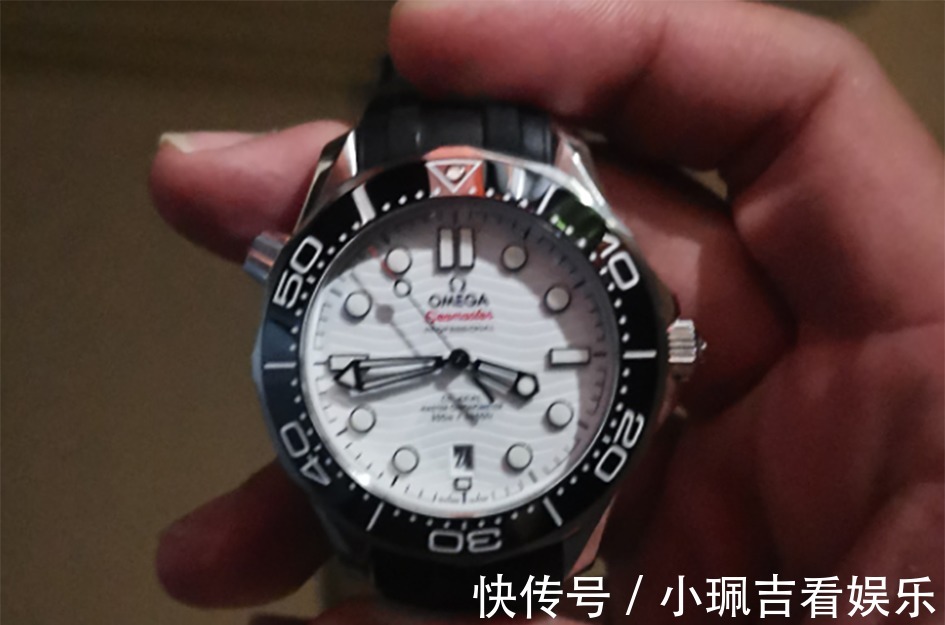白盘|什么样的人喜欢戴欧米茄海马？盘点海马300适用人群