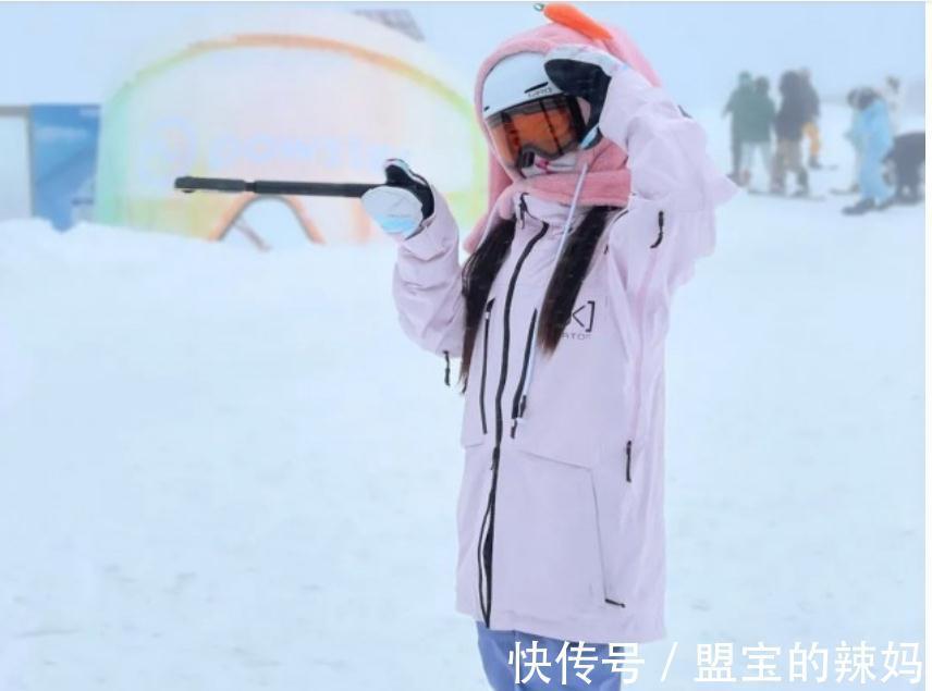 小美|“95后”汉服小姐姐滑雪像剑一样飞舞和仙女似的,网友:仙气飘飘