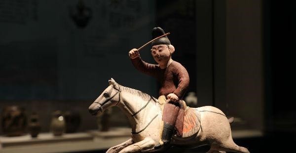 文物|“天路长歌——唐蕃古道沿线七省区精品文物联展”在川博开幕