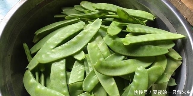 炒荷兰豆时,切记不要直接下锅炒!教你一招,翠绿爽口又入味