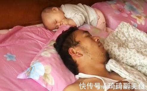 宝爸|爸爸带娃睡觉，娃却“丢了”，找到娃的一瞬间，宝妈脸都绿了