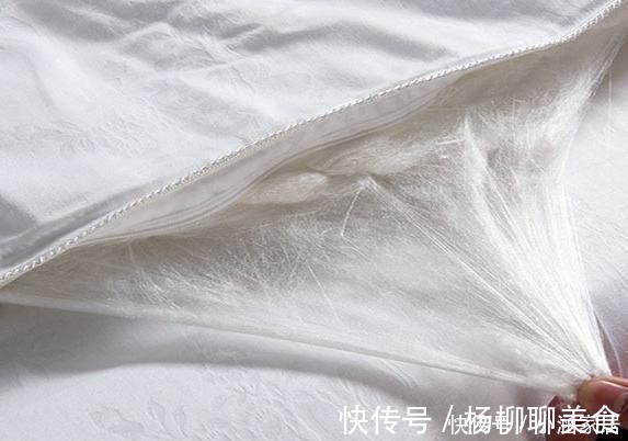 柠檬水|被子盖久了有异味？教你4招，不晒不洗就能让被子干净又杀菌！