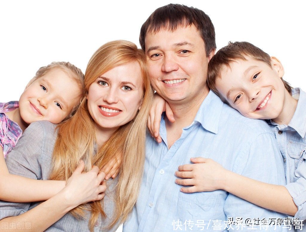 两个人|孩子面对父母和外人，表现就像两个人，这是为什么？