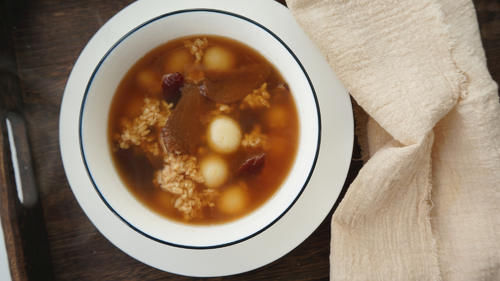  天越冷越喜欢这碗汤，香糯可口，暖心又暖胃，比吃肉都香