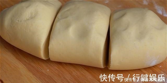 电饼铛|玉米面这样做真好吃,一擀一煎,5分钟出锅,连吃一个月都不腻