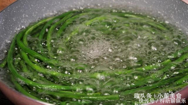  黄花菜|6种蔬菜晒干后，比新鲜的还好吃，冬天炖肉很香，放半年都不坏