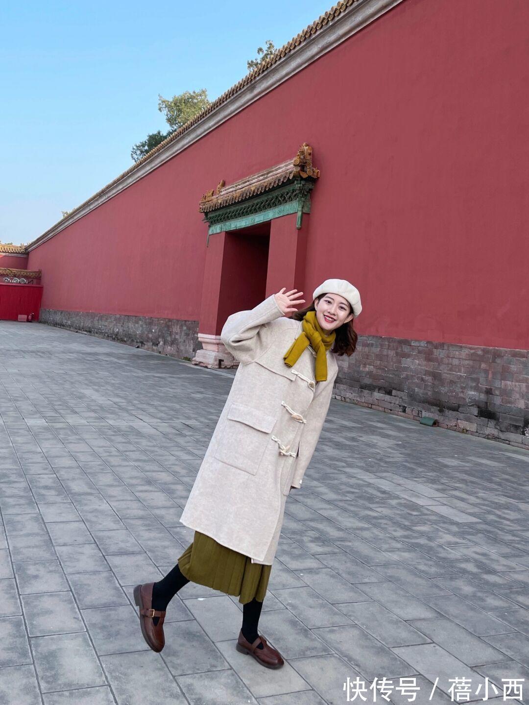 减龄感 冬季还是多穿“牛角扣大衣”吧,保暖又洋气,搭配技巧都总结好了