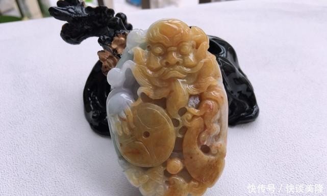 翡翠|天道有轮回——钟馗捉鬼翡翠雕刻