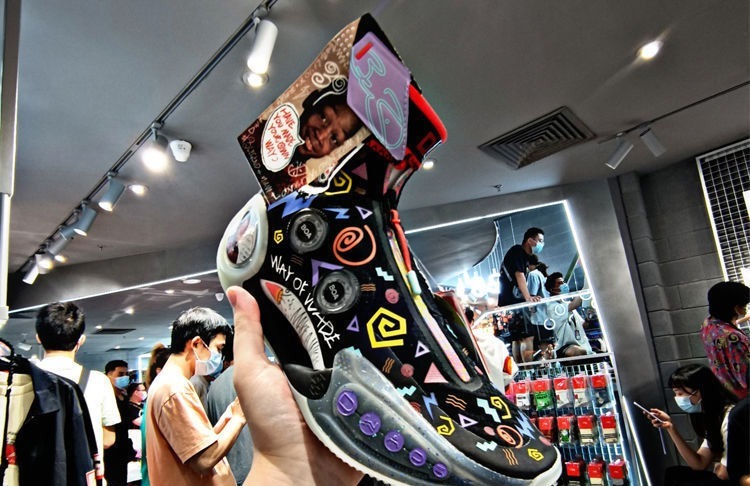 鞋款 韦德之道9无限「Moment」,初看惊艳十足,细看却不敢穿出门?