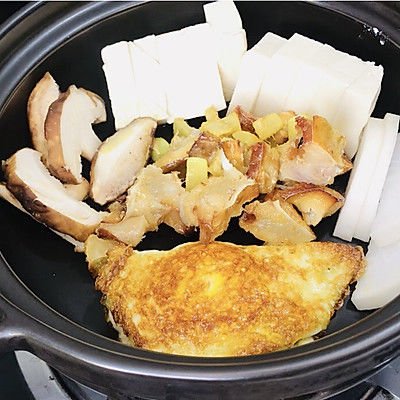 泡椒酸菜咸鱼煲