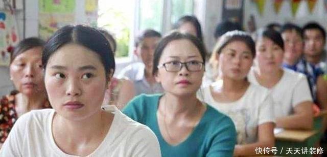 家长会|幼儿园家长会,爸爸穿工作服被拍下,照片发上网引发热议