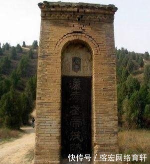 专家们#古庙下冒出一阵阵香气,考古队连忙勘察,专家:里面有皇太后陵墓