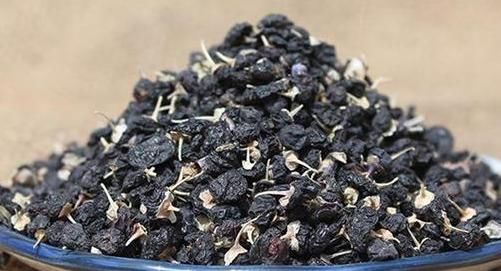 黑枸杞|宫寒的女性别担心，多吃5种食物改善，子宫暖的像个“小火炉”！