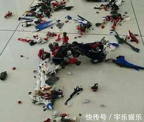 学习成绩|孩子损坏手办,家长扔下200,受害者做法亮了,看熊孩子哭放心了