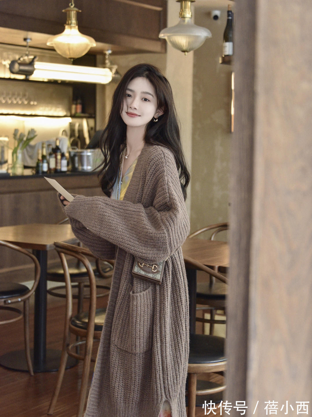 针织开衫|真正的时髦精,入秋第1件外套首选“针织衫”,百搭洋气又高级