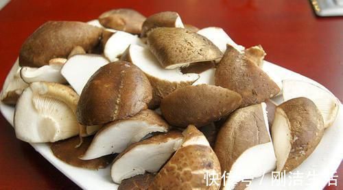 排毒|女人不想肚子有赘肉?建议每天多吃“它”,排毒消脂,身材变苗条