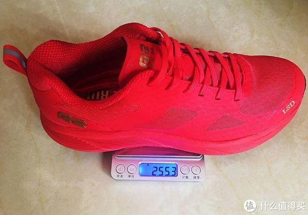 陪跑|蛋说无妨 篇二十:从夏日赤道红到冬日无极黑,R2陪跑一整年