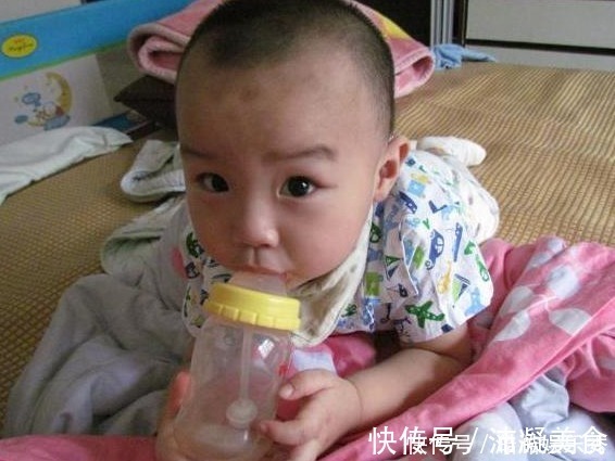 辅食|宝宝什么时候可以“开荤”过早过晚都不好,添加肉类辅食有讲究