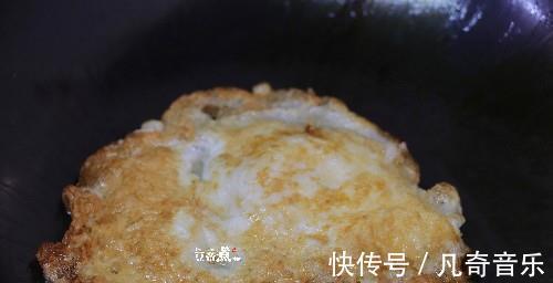 小窍门|馋哭隔壁小孩的“糖醋荷包蛋”百吃不厌,制作时,要注意这小窍门
