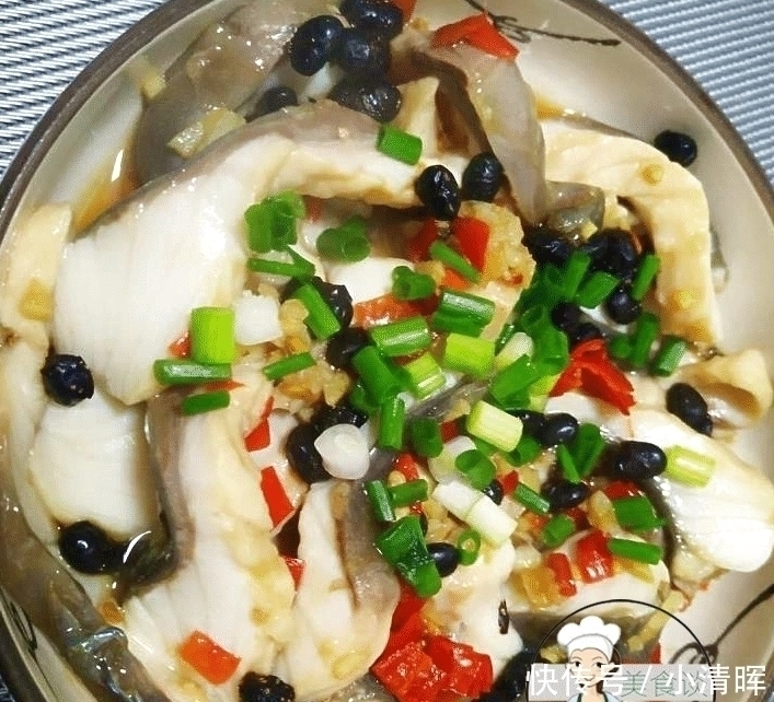 这菜蒸一蒸,6分钟上桌,鲜到流口水,做法简单,好吃停不下筷子