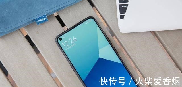 华为nov“华为Nova5i手机”和“vivo Z5x手机”对比，那一款更值得入手！