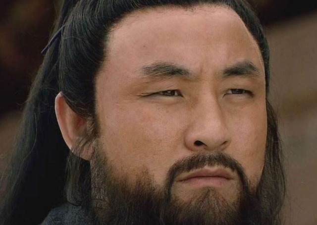 上梁山之前|梁山军衔最高的五位军官,林冲和花荣不在其列,宋江连官不是