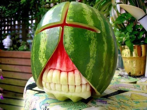 韩国|日本小鸟西瓜,韩国狮形西瓜,迪拜雕刻西瓜,看中国后逗我呢