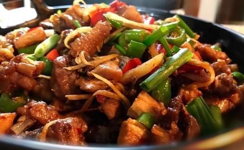  香喷喷、鲜辣辣的特色下饭菜，每次亲朋小聚的餐桌必备，抢到舔盆！