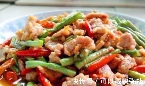 43年大厨：无论炒什么肉，别用淀粉腌制，记住这2步，肉嫩味鲜