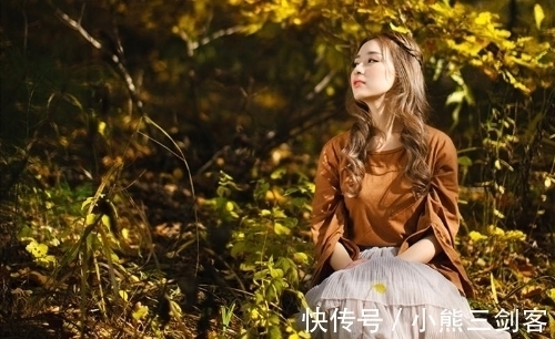 孤蓬@伤感秋词九首:月冷霜寒离人怨,一曲清歌两断肠