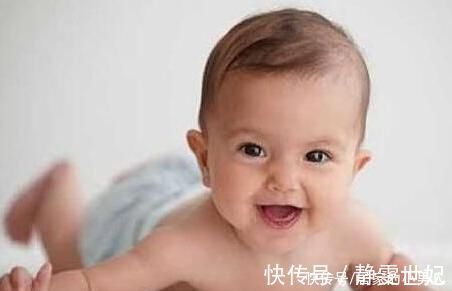 奶瓶|如何应对宝宝长牙期间，家长要做好的应对措施