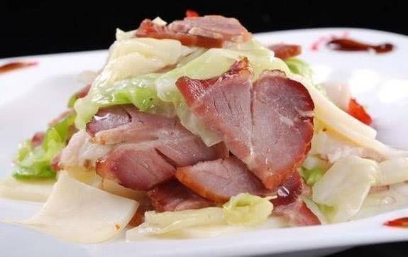 腊肉|无论男女,都要多吃这道菜,男人身体强壮,女人皮肤好