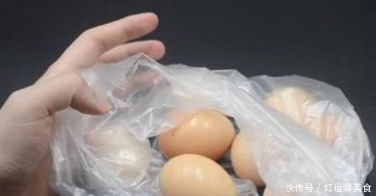鸡蛋直接放冰箱,秒变毒鸡蛋!很多人不懂装懂,别乱放了!