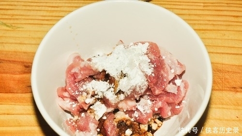 孩子|金针菇别总是和蛋炒着吃,教你一个新做法,孩子吃了特别好