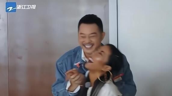 吉克隽逸《奔跑吧》自黑 现场灵魂质问沙溢:你看到我了吗?