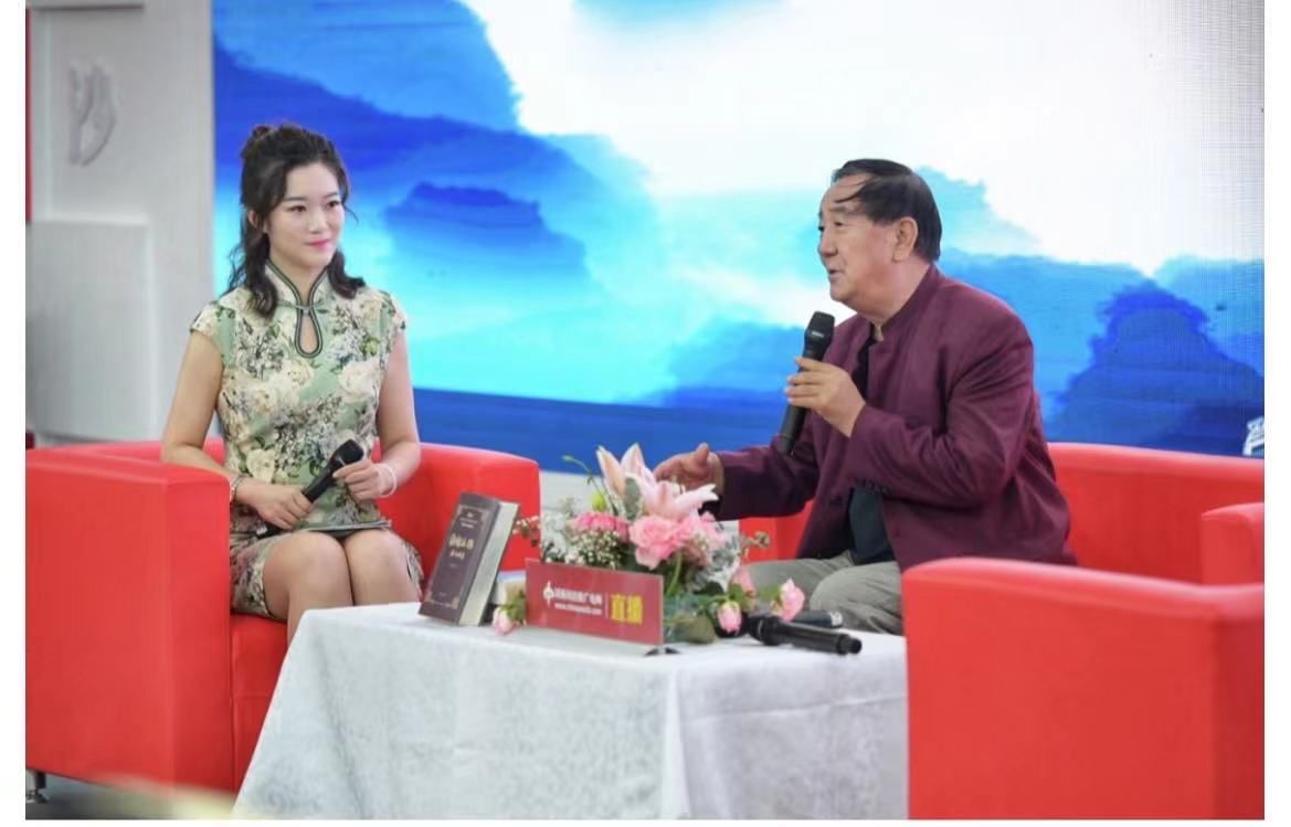 刘海栖|全民阅读“红沙发”亮相书博会，聚焦红色主题出版