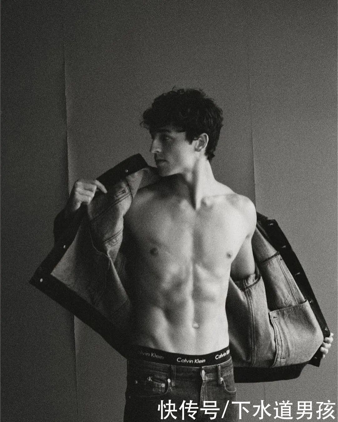 系列|意大利男模圈的黑马，一个季度拍了十几个时装品牌的广告大片