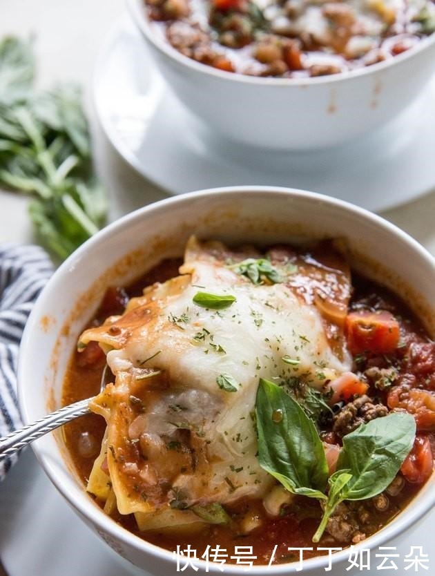 面汤|“美味晚餐此刻开始”千层面汤