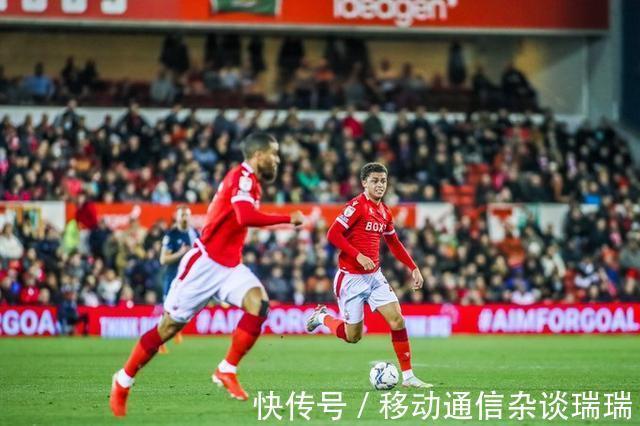 霍姆斯|主场0-1!前欧冠冠军轰然倒地:5天连输2场,2.6万人不离不弃