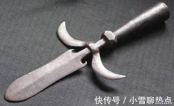 钩镰枪|他本有幸福家庭，被宋江骗上山后靠一兵器立大功，死状奇惨