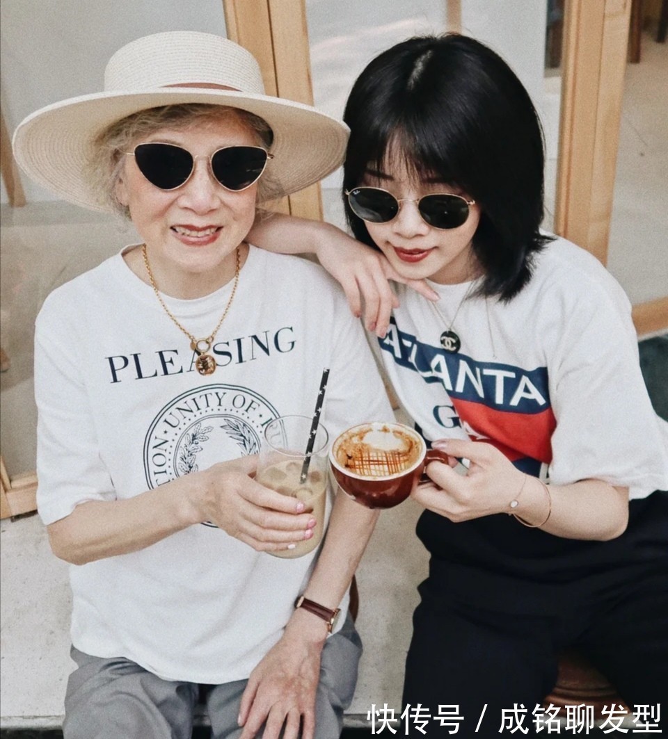 白色t恤|别说花白头发的奶奶不懂时尚!看看这几位时髦奶奶,比年轻人还潮