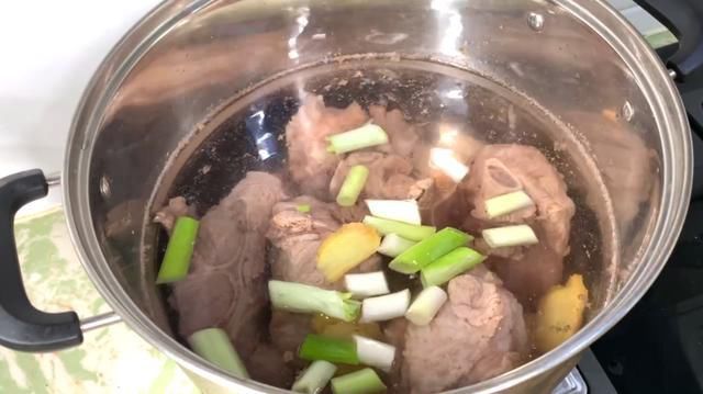 鸡肉|夏天要多吃此肉，比鸡肉便宜，比牛羊肉鲜美，营养滋补好吃不胖