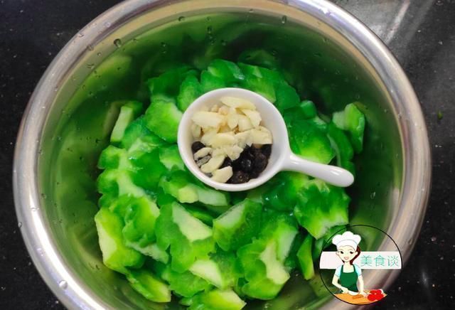 小暑|小暑到来,少吃肉也要多吃它,清热解暑,清心明目,简单又营养