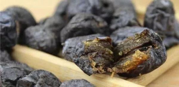 子宫光滑的女人,一般爱吃4种食物,若你也喜欢,子宫应该也不错