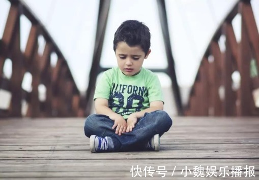 小美|孩子7岁前有以下习惯,爸妈必须惩罚,心软只会害了孩子!