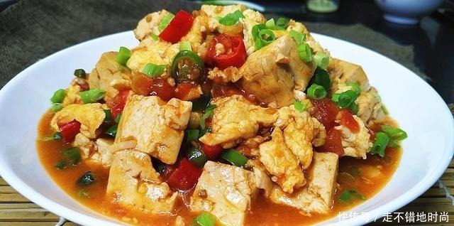 红辣椒|西红柿别再只是炒鸡蛋，和它一起做，开胃下饭，孩子点名要吃的菜