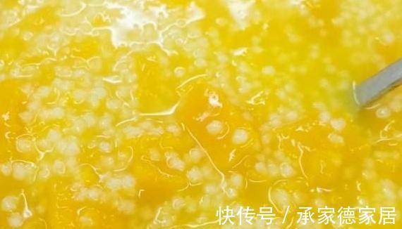 粘稠|熬制小米粥时,先别急着下锅,记好这3点,熬好的小米粥香甜粘稠